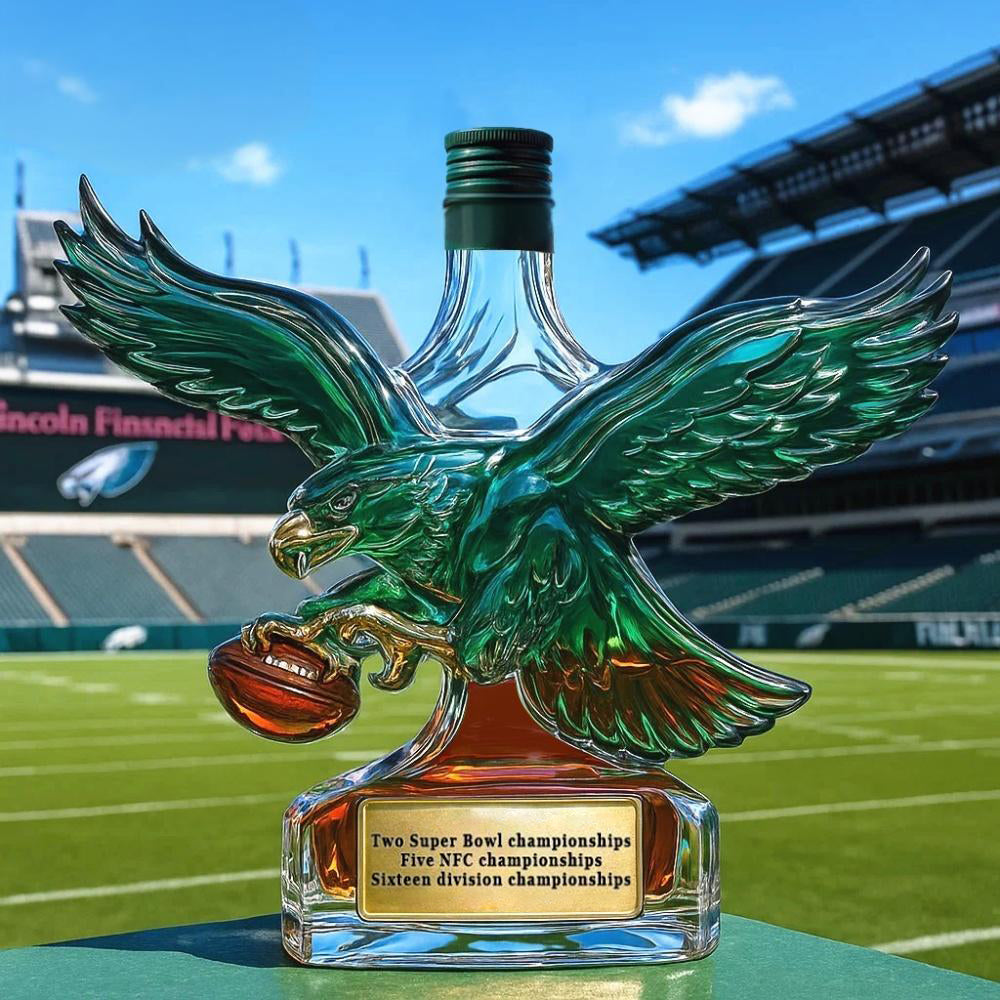 🏈 Vintage Green Team Retro Logo Whiskey Bottle ✨